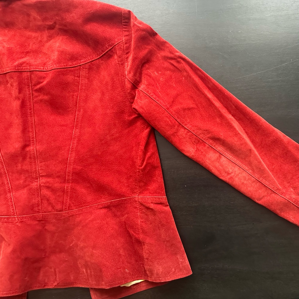 Elegant Red Suede Women's Blazer - Picture 8 of 11